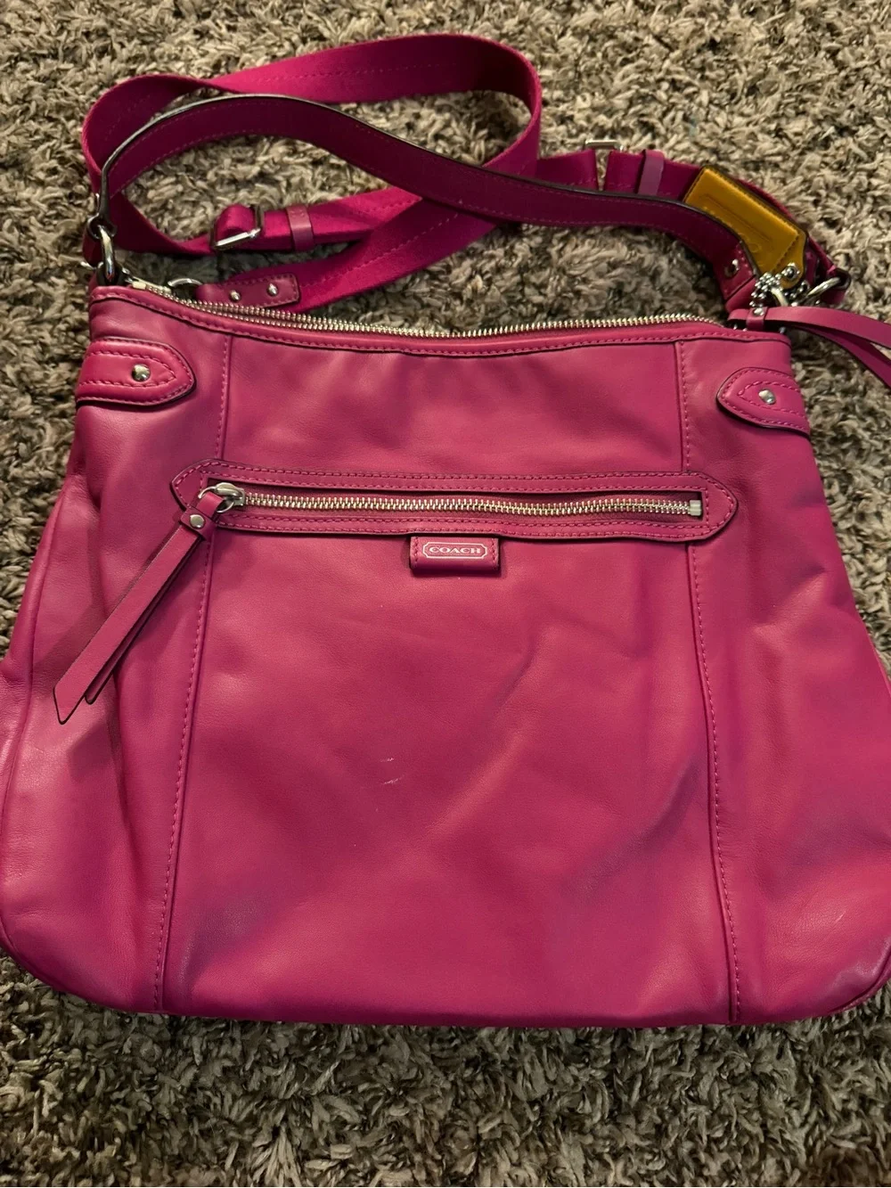 Vintage Coach Fuchsia Pink Leather Crossbody Bag Double Hangtag